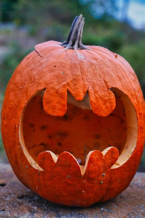 20 Easy Pumpkin Carving Ideas For Kids Twinkl