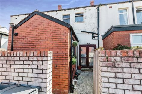 Briercliffe Avenue Blackpool Lancashire Fy3 2 Bedroom Terraced House