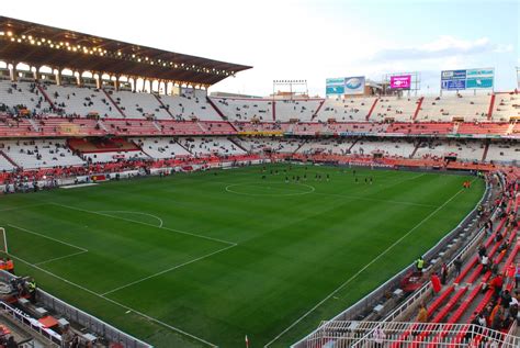 Le Stade Siviglia Juventus Andalusia