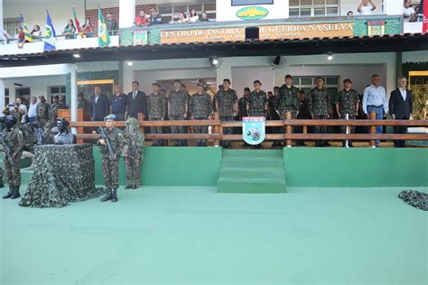 Formatura Teixeirao Centro De Instru O De Guerra Na Selva Flickr