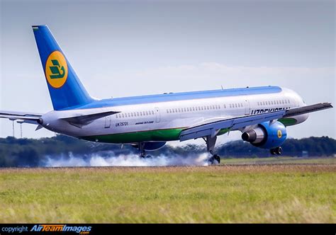 Boeing 757 23P Uzbekistan Airways UK75701 AirTeamImages