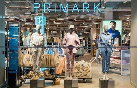 Ba Adores Y Otras Prendas De Rita Ora En Primark Para Lucir Como Una