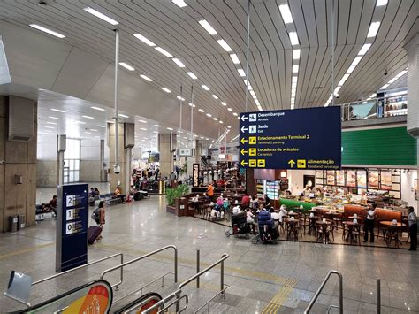 RIOgaleão O Guia do Aeroporto Passageiro de Primeira