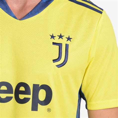 Juventus FC 2020 21 GK 1 Kit