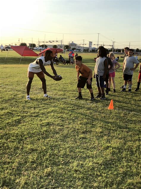 Hutto Football On Twitter Almightymjk Working With The Our Local