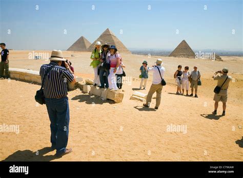 ägypten pyramiden Fotos und Bildmaterial in hoher Auflösung Alamy