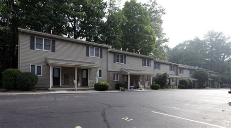 Creekwood Apartments - Apartments in Garrettsville, OH | Apartments.com