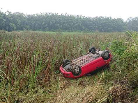 Nova Veneza Carro Capota Em Trecho Em Obras Da Rodovia L Rio Rosso