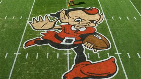 Cleveland Browns Reveal Brownie the Elf is Back - Scioto Post