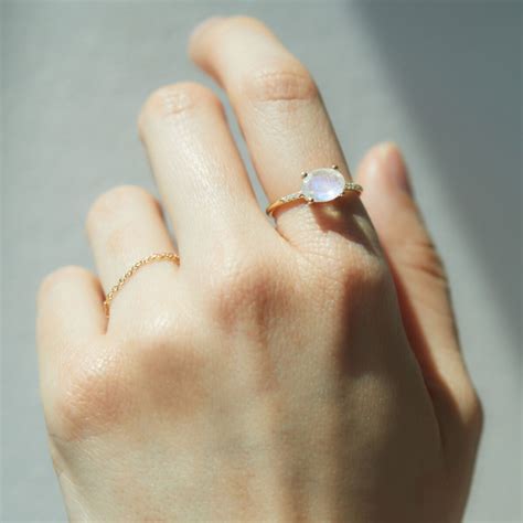 Are Diamonds Out? The Latest Obsession with Moonstone Rings