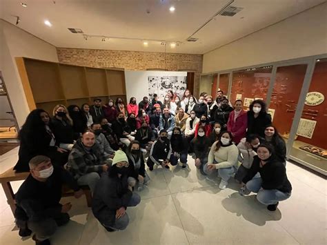 ESTUDANTES DO TÉCNICO EM ENFERMAGEM REALIZAM VISITA EM MUSEU SEG