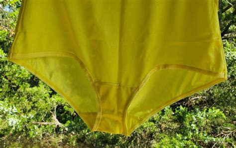 Vtg Style Nylon Granny Panty Shiny Nylon Xl Bumblebee Yellow Cozee