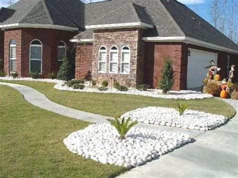 30 Awesome Front Yard White Rock Landscaping Ideas White Landscaping