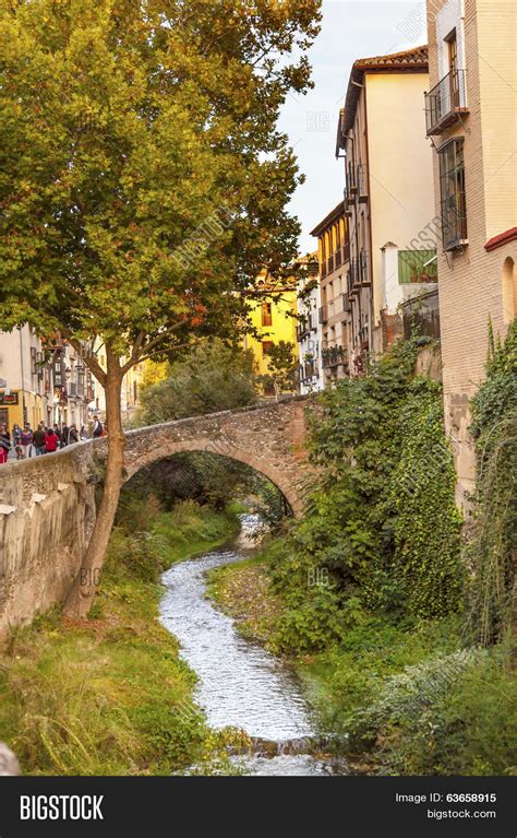 Old Bridge Walking Street River Rio Darro Albaicin Granada Andalusia