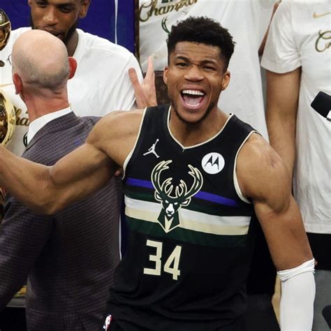 El Mundo Se Rinde Ante Giannis Antetokounmpo Y Los Campeones Bucks