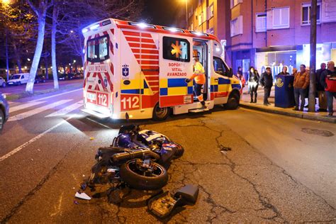 Fotos Grave Accidente Entre Un Coche Y Una Moto En Gij N El Comercio