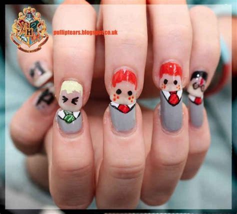 25 Harry Potter Nail Art Patterns For The Biggest Fans