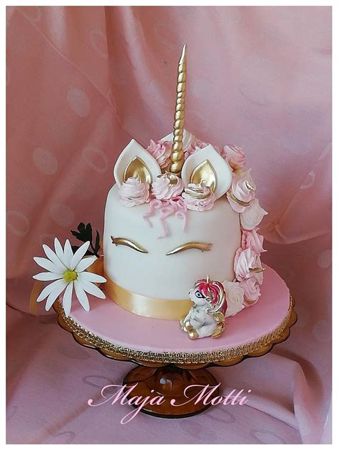 Unicorn Decorated Cake By Maja Motti Cakesdecor