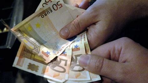 Sondrio Truffa Ai Danni Di Unanziana Sottratti Ventimila Euro Cronaca