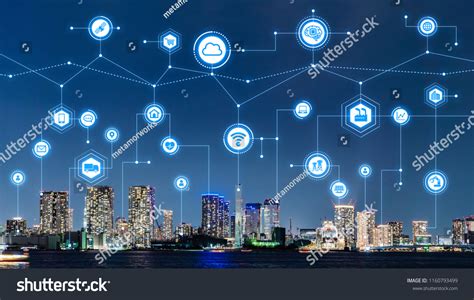 Concepto De Ciudad Inteligente Y Telecomunicaciones Foto De Stock