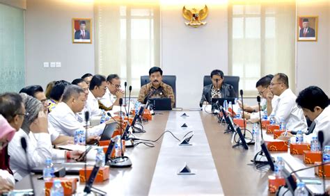 Menteri ATR Kepala BPN Evaluasi Jajaran Dalam Realisasi Program PTSL