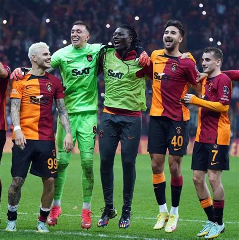 Icardi Den Okan Buruk Payla M Sa Lar N Sar Ya Boyad Galatasaray