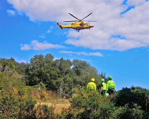 Apuane Ragazza Di Anni Precipita Nel Burrone