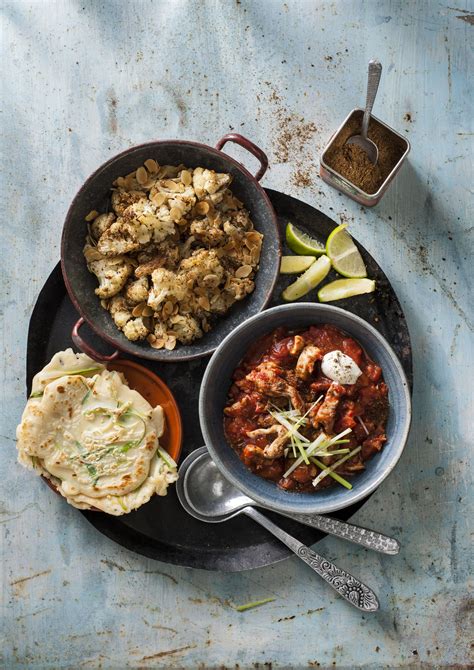 Recept Kip Tikka Masala Met Geroosterde Bloemkool En Ui Pannenkoekjes