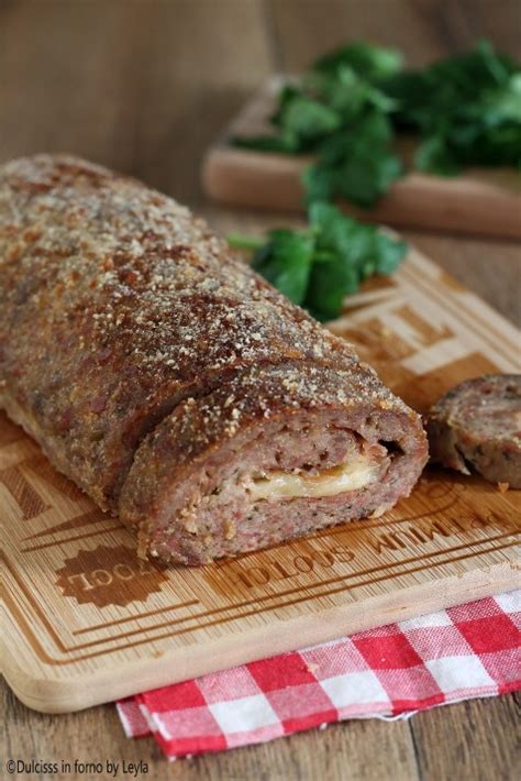 Polpettone Di Carne Ripieno Con Formaggio E Speck Cotto In Forno