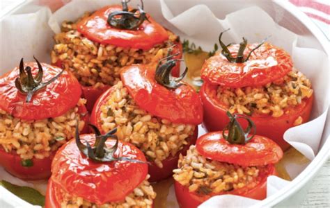 La ricetta dei pomodori ripieni di riso una vera bontà caldi o freddi