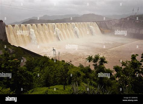 Narmada dam hi-res stock photography and images - Alamy