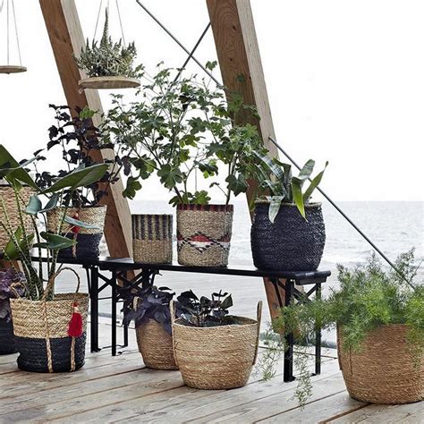 Cache Pots Et Suspensions Design Pour Des Plantes Du Sol Au Plafond