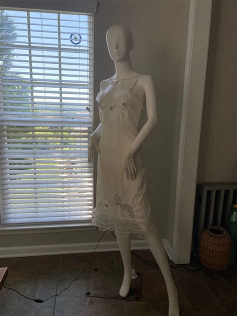 Vintage Lingerie Slip Dress Sz Small Offwhite Color Gem