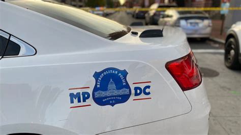 Uber Driver Passengers Robbed Of 11k At Gunpoint After Crash In Dc