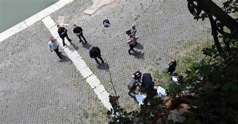 Donna Scaraventata Da Ponte Sisto A Roma Fermato Un Sospettato Imen