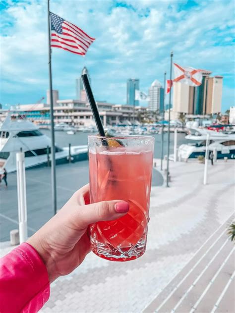 The Best Bars in Tampa: A Local’s Guide To The Hottest Spots