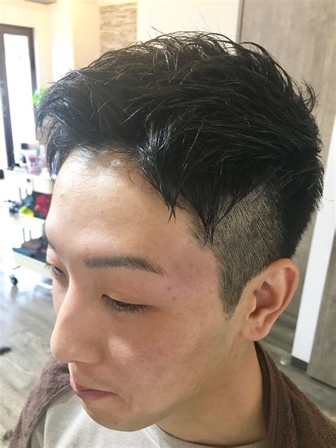 最近メンズは刈り上げが多かったけどたまには刈り上げないショートもあるよって話。 Log Hair ログヘアー 広島市安佐南区山本のヘアサロン