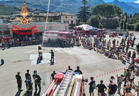 VVF VOLONTARI RIVA DEL GARDA TN GIORNATA VIGILE FUOCO DUEMILA I