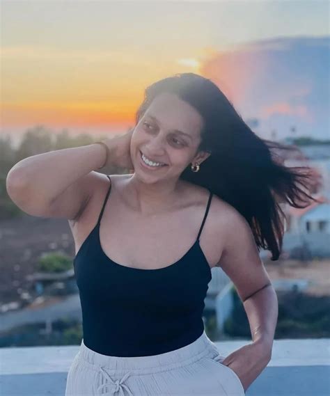 Sanchana Natarajan Hot Pose In Sleeveless Tops In Her Terrace