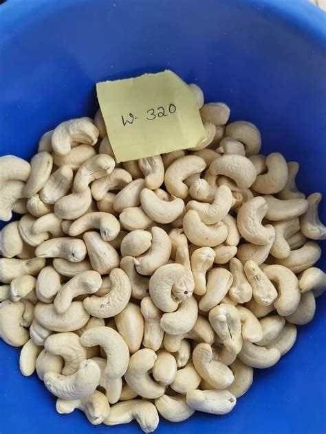 Whole W Steamed Cashew Nuts At Rs Kg In Virudhachalam Id