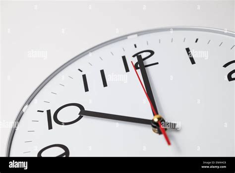 Ten Oclock Hi Res Stock Photography And Images Alamy