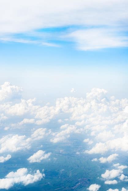 Vista Del Horizonte Sobre Las Nubes Desde El Avi N Foto Premium