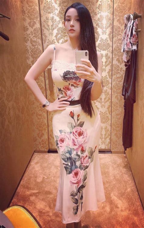 5 hot mom đình đám dù đẻ nhiều con vẫn son trẻ quyến rũ vợ đại gia kim cương cũng lọt danh sách này