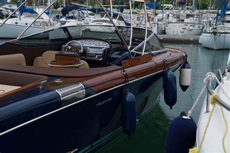 Riva Aquariva Sports Cruiser For Sale Yachtworld