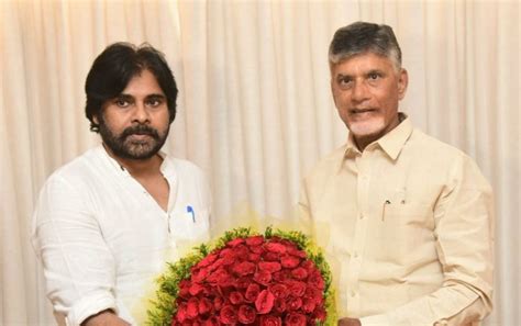 జనసేనాని పవన్ కళ్యాణ్‌తో టీడీపీ అధినేత చంద్రబాబు భేటీ వెనుక