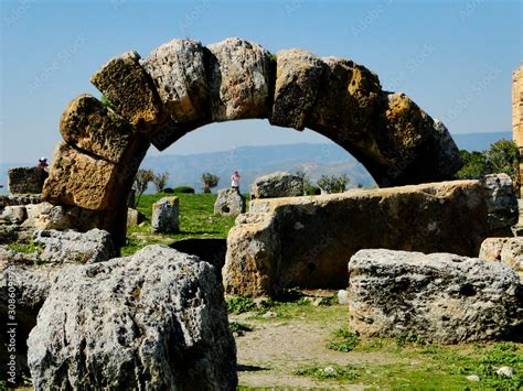 Landscape of ruins of Hierapolis old city in Pamukkale, Turkey ...