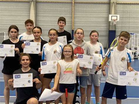 Remise Plumes Badminton Club Des Portes De Touraine Club De