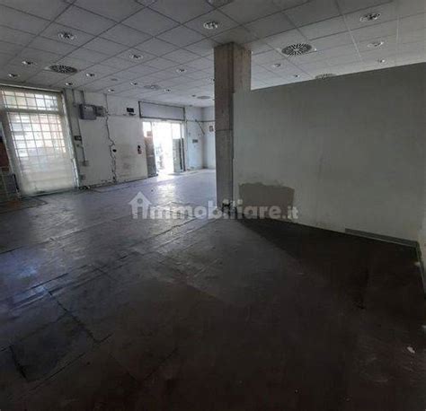 Locale Commerciale Corso Campano Giugliano In Campania Rif 112794263