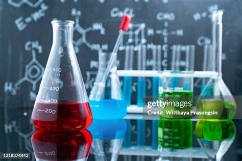 9356 Physics Laboratory Equipment Stock Photos High Res Pictures And