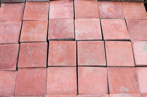 Reclaimed 6x6 Inch (150x150mm) Terracotta / Red Quarry Tiles - Warwick ...